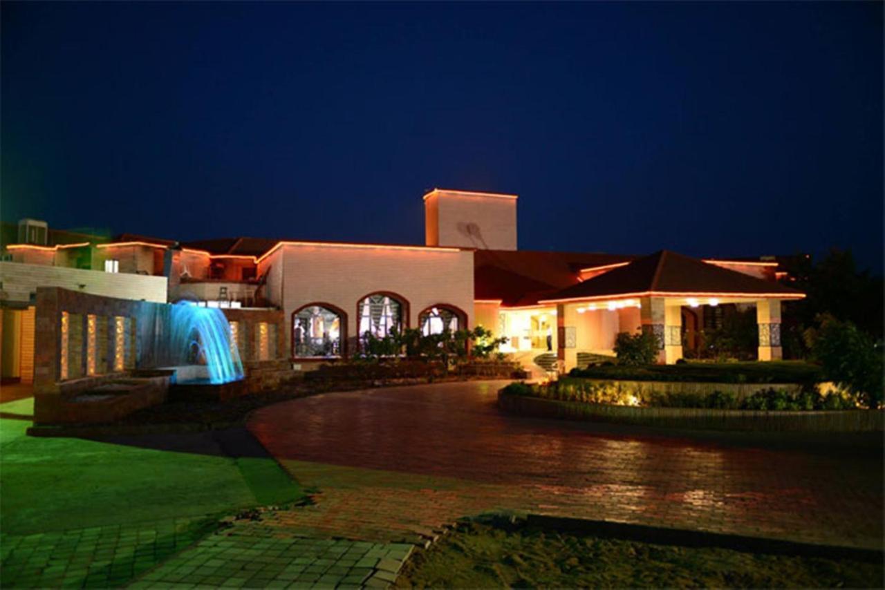 Regenta Resort Bhuj By Royal Orchid Hotels Limited Εξωτερικό φωτογραφία