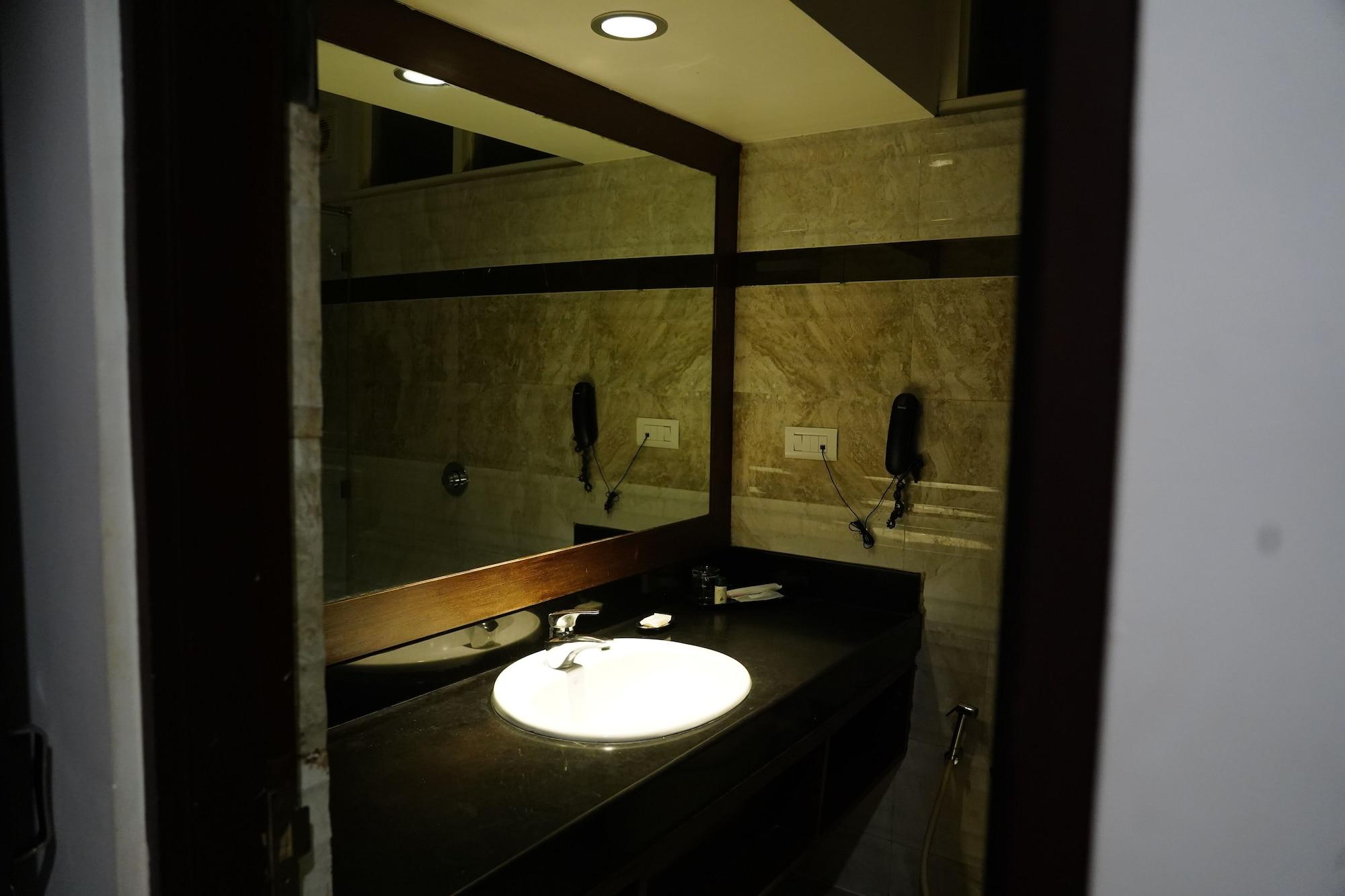 Regenta Resort Bhuj By Royal Orchid Hotels Limited Εξωτερικό φωτογραφία