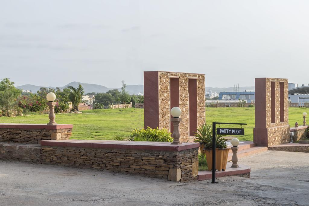 Regenta Resort Bhuj By Royal Orchid Hotels Limited Εξωτερικό φωτογραφία