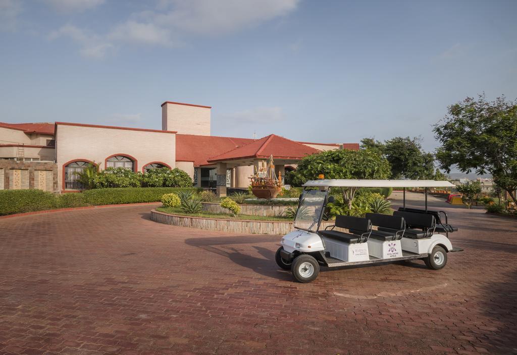 Regenta Resort Bhuj By Royal Orchid Hotels Limited Εξωτερικό φωτογραφία