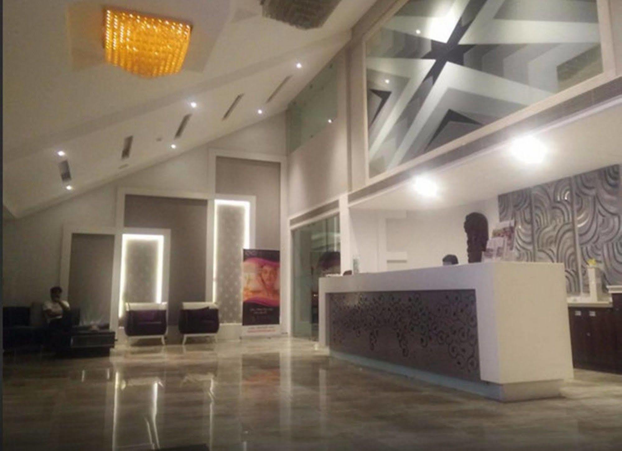 Regenta Resort Bhuj By Royal Orchid Hotels Limited Εξωτερικό φωτογραφία
